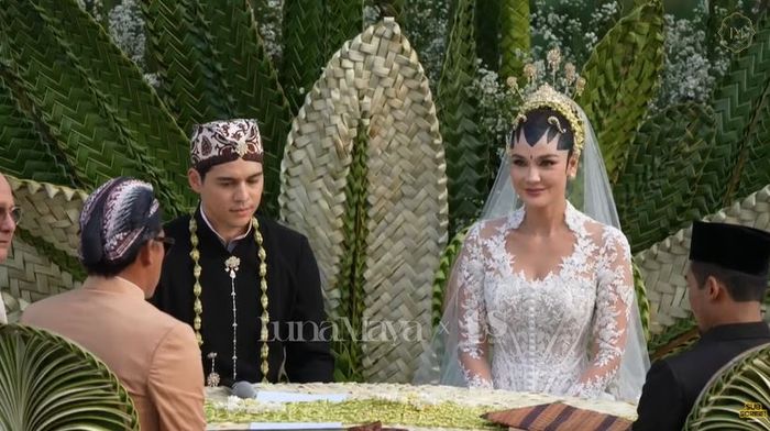 Akad nikah Luna Maya dan Maxime Bouttier