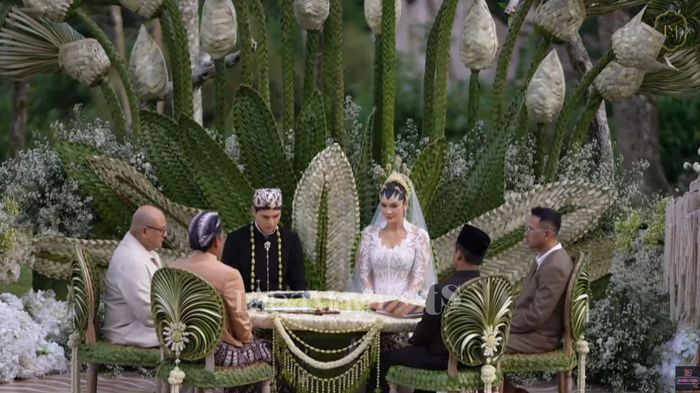 Momen akad nikah Luna Maya dan Maxime Bouttier
