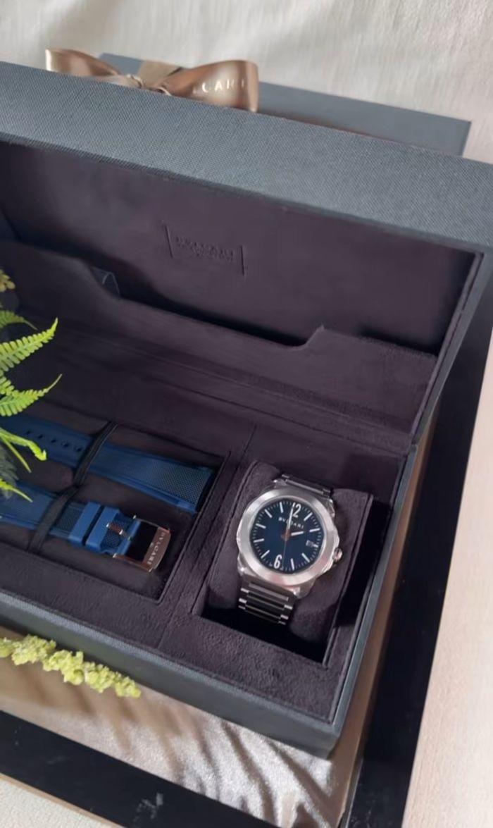 Seserahan jam tangan mewah dari Luna Maya untuk Maxime Bouttier