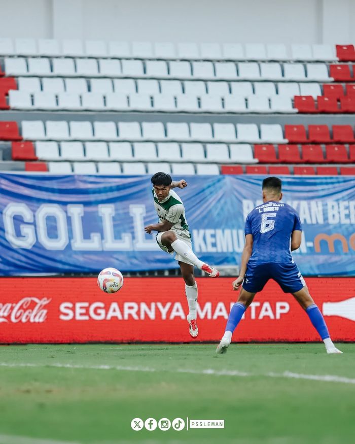 Suasana pertandingan antara PSIS Semarang melawan PSS Sleman, Jumat (9/5/2025).