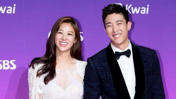 (ki-ka) Pasangan selebriti Jang Shin Young dan Kang Kyung Joon.