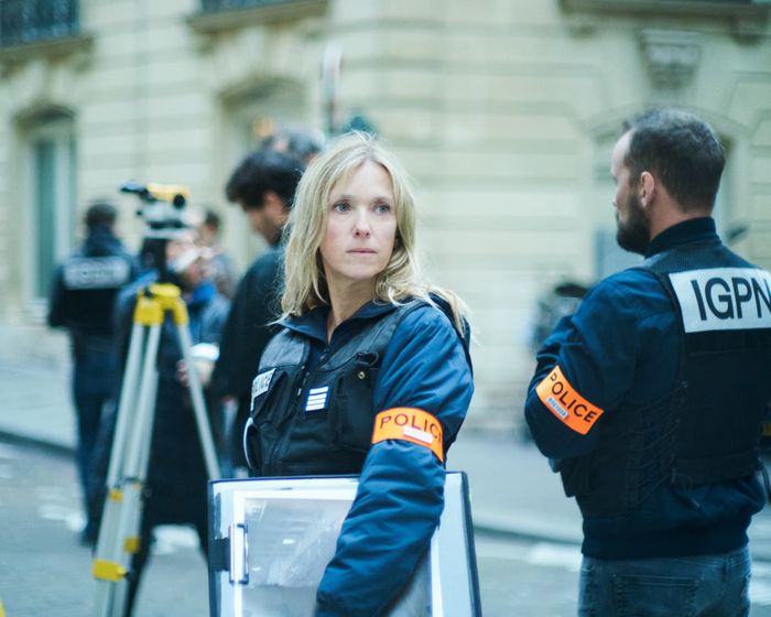 L&eacute;a Drucker sebagai St&eacute;phanie di film Dossier 137.