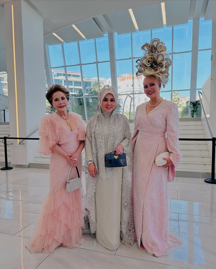 Dewi Soekarno dan Syahrini saat menghadiri Cannes Film Festival 2025.