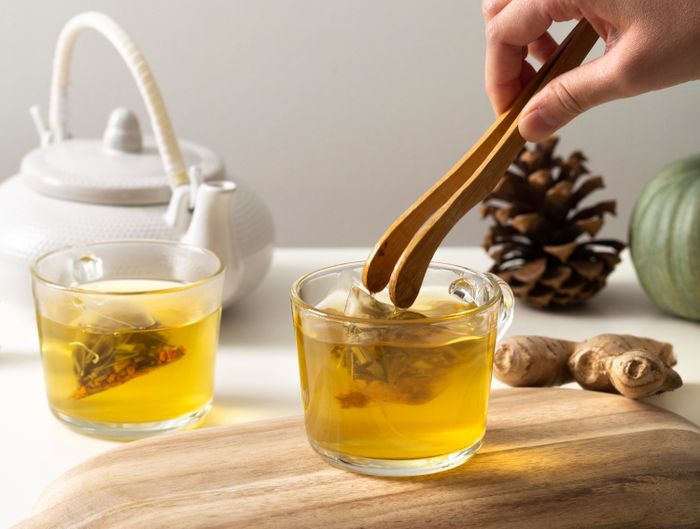 Teh hijau bisa digunakan untuk mencerahkan kulit.