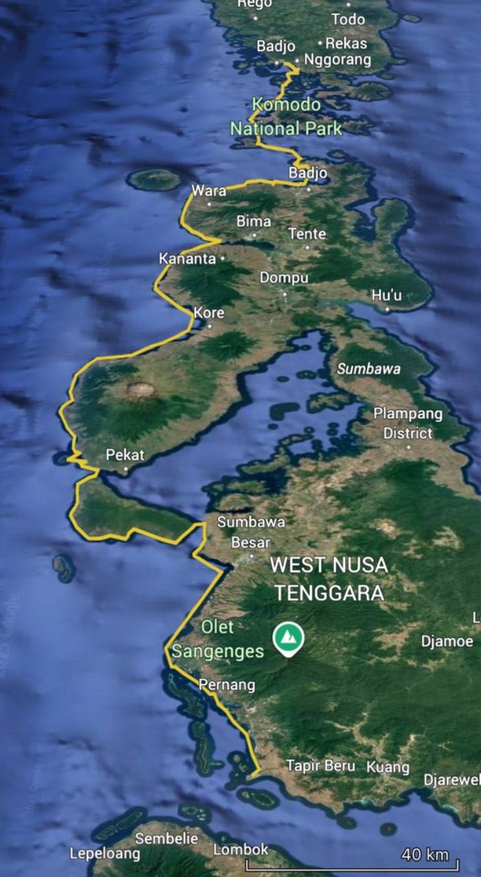 Rute yang ditempuh Jelajah Laut Nusantara dengan berkayak menyisir pesisir Sumbawa Barat sampai Manggarai Barat. Peta berorientasi timur.