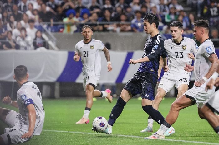 Gelandang Timnas Jepang, Daichi Kamada, mencetak 2 gol dalam kemenangan 6-0 Tim Samurai Biru atas Timnas Indonesia pada laga pamungkas Grup C putaran ketiga Kualifikasi Piala Dunia 2026 zona Asia, Selasa (10/6/2025) malam WIB.