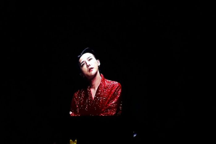 G-Dragon di konser G-DRAGON 2017 World Tour di Indonesia Convention Exhibition (ICE) BSD, Tangerang, Minggu (3/9/2017) malam.