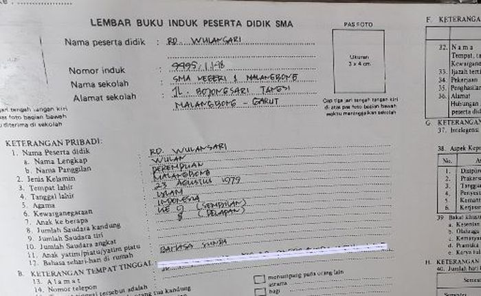 Raport Mulan Jameela semasa SMA