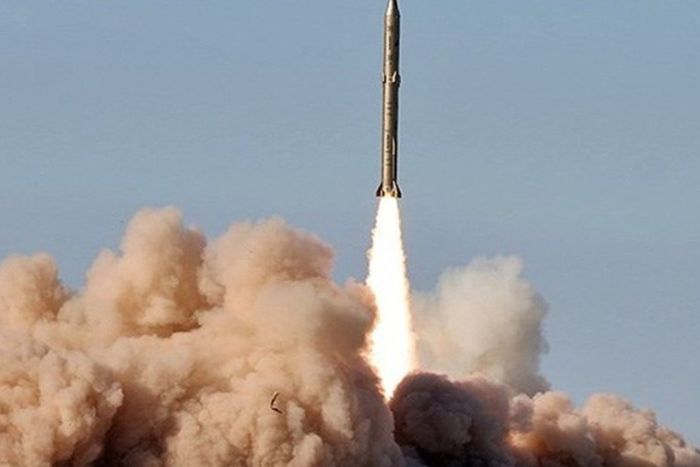 Iran meluncurkan Rudal Balistik Sejjil ke Israel