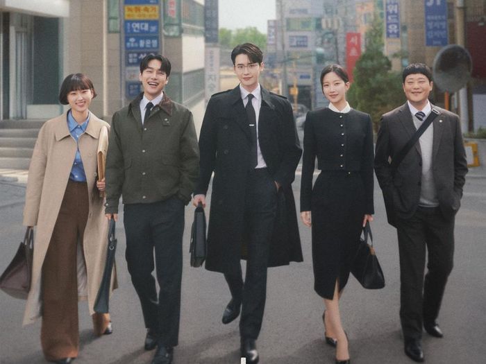 Lima pemeran utama drama Law and the City.