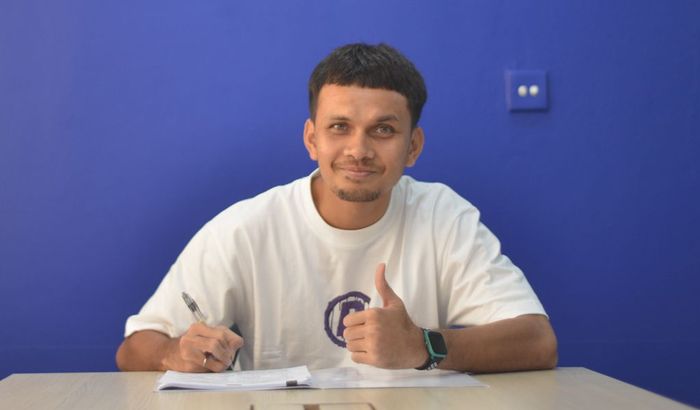 Persib player, Hamra Hehanussa.