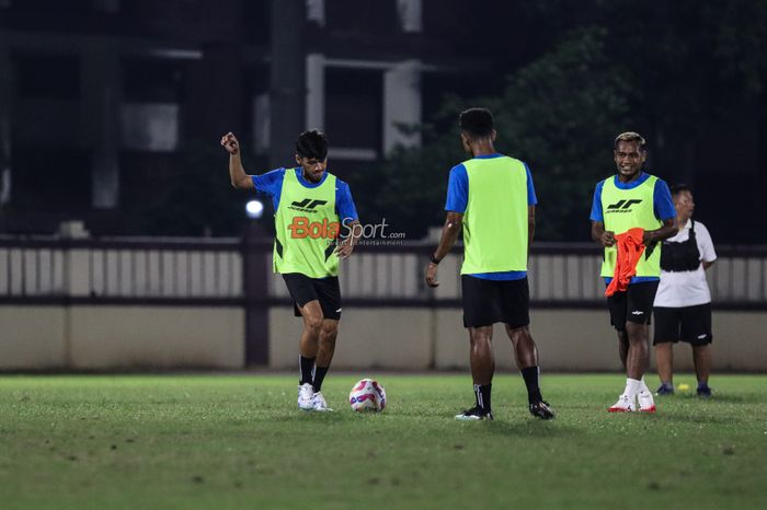 Septian David Maulana berlatih bersama Indonesia All Star di Stadion PTIK, Jakarta Selatan, Kamis (3/7/2025).