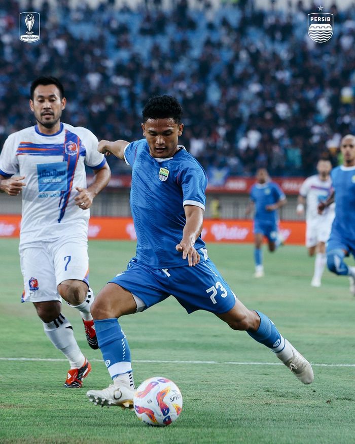 Suasana pertandingan Persib Bandung Vs Port FC pada laga perdana grup B Piala Presiden 2025, di Stadion Si Jalak Harupat, Minggu (6/7/2025).