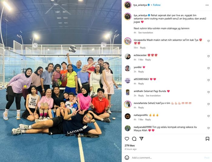 Tya Ariestya bagikan keseruan main padel bareng keluarga dan rekan kerjanya.