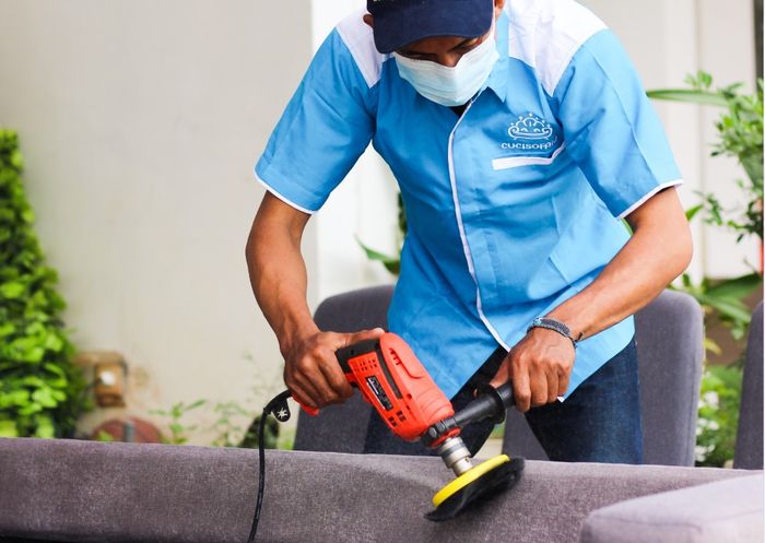 Layanan cuci sofa dari CUCISOFAid
