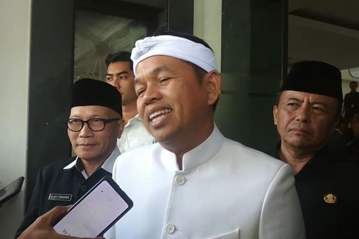 Dedi Mulyadi mengaku tak melarang pengibaran bendera One Piece di Jawa Barat, Gubernur Jawa Barat ungkap alasannya!