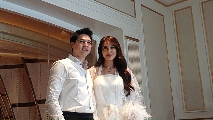 Resepsi pernikahan Luna Maya dan Maxime Boutier di Jakarta digelar pakai konsep unik - Luna Maya dan Maxime Bouttier ditemui di kawasan Gatot Subroto, Jakarta Selatan, Kamis (30/7/2025).