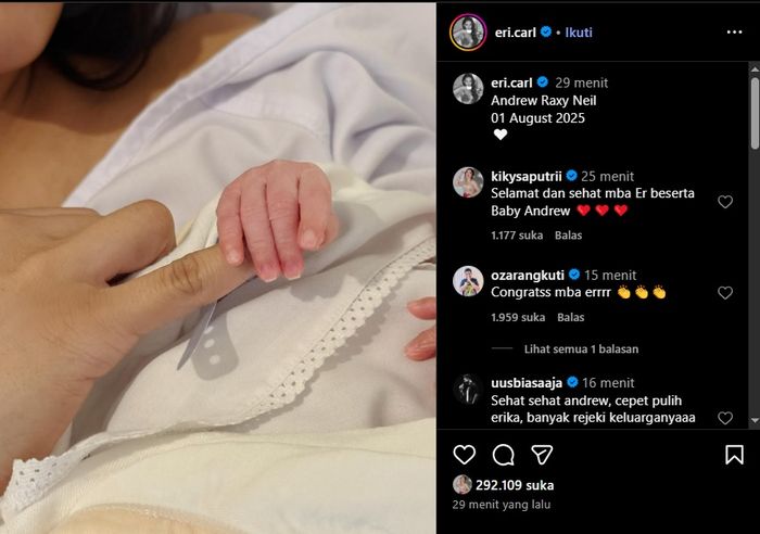 Erika Carlina melahirkan.