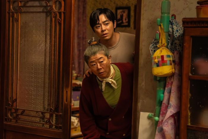 Lee Jeong Hwan dan ibunya, Bam Sun.