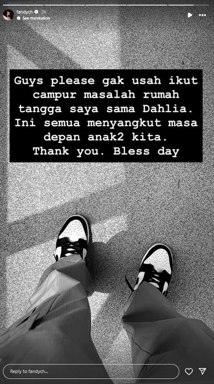 Postingan Fandy Christian yang gerah jadi sorotan gegara kabar perceraiannya.