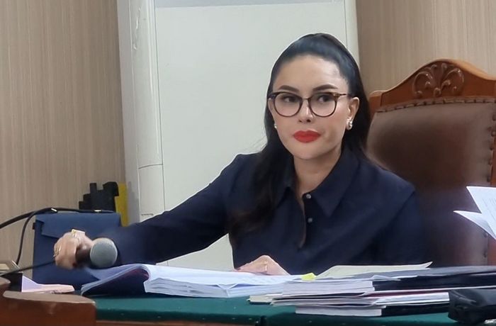 Nikita Mirzani saat sidang kasus pemerasan di Pengadilan Negeri Jakarta Selatan, Kamis (14/8/2025). 