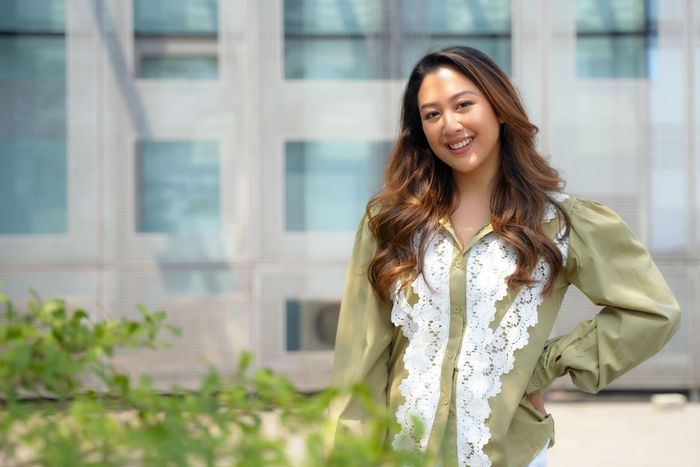 Simak profil Sherina Munaf, artis yang murka lihat gajah dijadikan 'alat berat' untuk angkut gelondongan kayu di banjir Aceh.