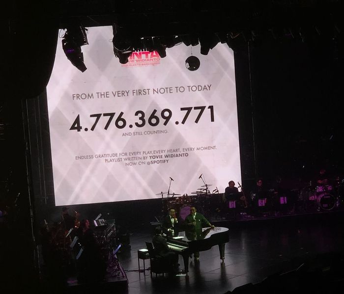 Yovie Widianto membagikan sebuah pencapaian luar biasa dalam kariernya.