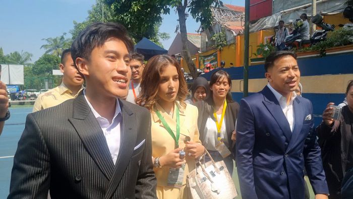 Tasya Farasya dan kuasa hukum, Sangun Ragahdo saat ditemui di Pengadilan Agama Jakarta Selatan, Rabu (24/9/2025).