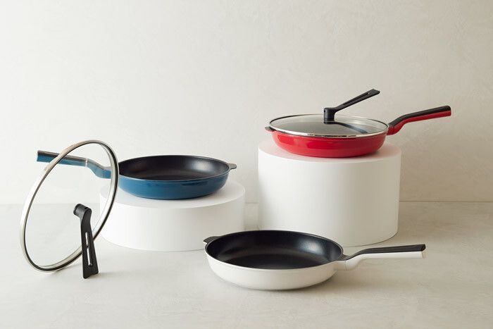 Produk wajan asal Tsubame, Jepang.