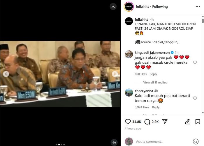 Viral video Menkeu Purbaya tak diajak ngobrol menteri-menteri lain saat sidang kabinet, netizen langsung ramai berkomentar.