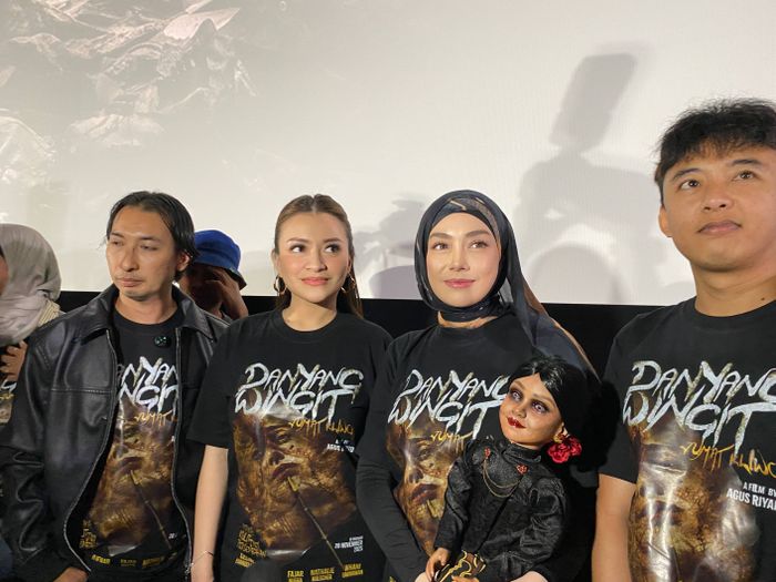 Selain Nathalie Holscher, ada pula Celine Evangelista.