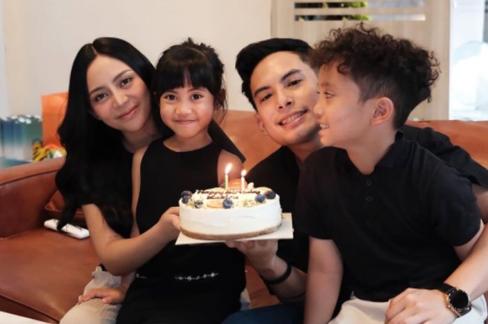 Momen putra sulung Rachel Venna dan Niko Al Hakim, Xabiru Oshe Al Hakim, yang kerap disapa Xabiru, berulang tahun yang ke-8