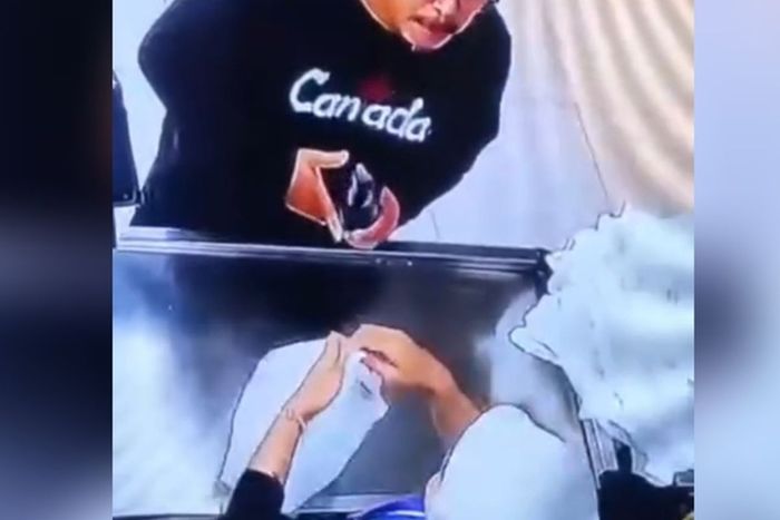 Kronologi dosen UIM viral usai ludahi kasir swalayan di Makassar.