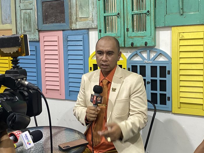 Santo Nababan, Kuasa hukum korban suami Boiyen, RAA saat ditemui di kawasan Tebet, Jakarta Selatan, Selasa (30/12/2025).