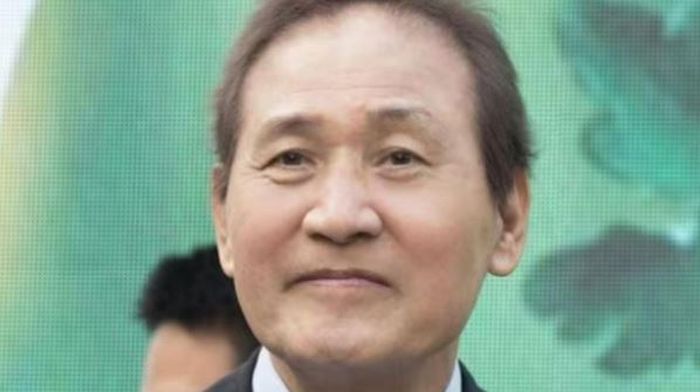 Simak profil Ahn Sung Ki, aktor Squid Game yang meninggal dunia usai tersedak dan henti jantung. 