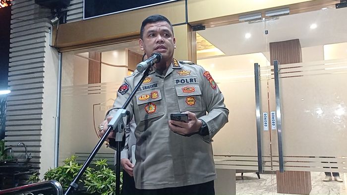 Kasubbid Penmas Polda Metro Jaya, Kombes Pol Reonald Simanjuntak, Kamis (8/1/2025) dini hari