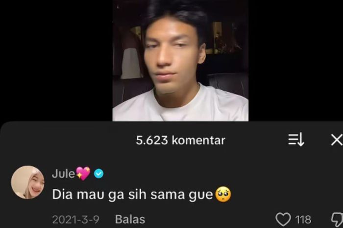 Jule kembali menjadi sorotan setelah dikabarkan dekat dengan aktor tampan Jefri Nichol