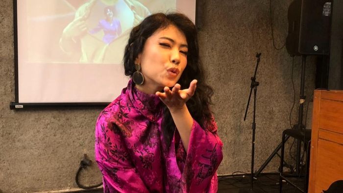 Profil Gamila Arief, istri Pandji Pragiwaksono yang murka anak jadi korban body shaming di tengah polemik 'Mens Rea'. 