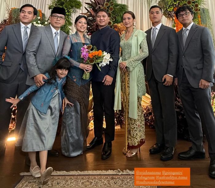 Acara lamaran Sakina Andjani 