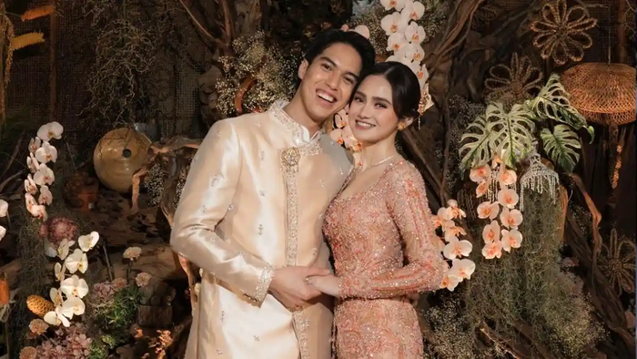 Al Ghazali tak sengaja spill bulan pernikahan El Rumi dan Syifa Hadju, ternyata bakal digelar sebentar lagi. 