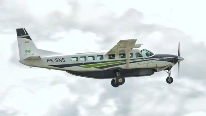 Kronologi pesawat Smart Air jatuh di Pantai Nabire diduga gegara gangguan mesin, begini kondisi 13 penumpang pesawat.