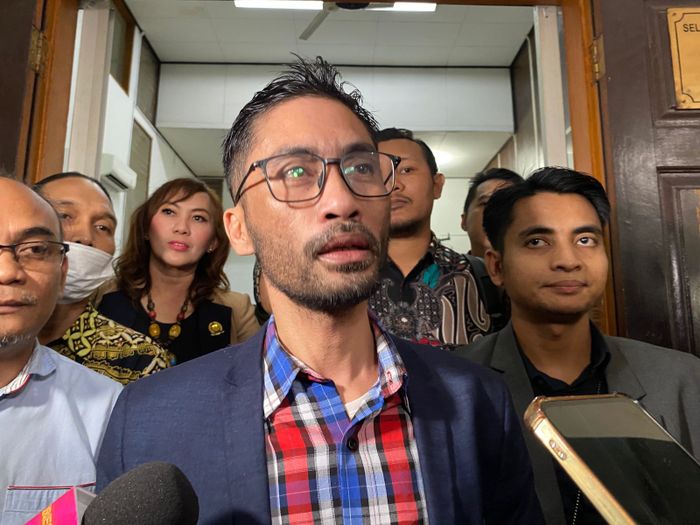 Kuasa hukum Adly Fairuz, Andy di Pengadilan Negeri Jakarta Selatan pada Kamis (29/1/2026).