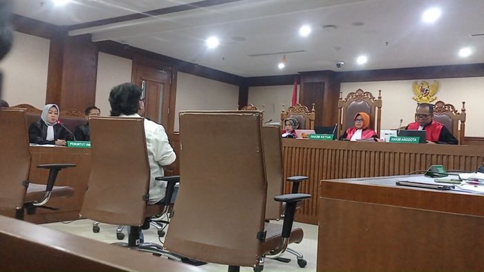 Persidangan kasus dugaan peredaran narkoba yang menyeret nama Ammar Zoni kembali digelar, Kamis (29/1/2026). 