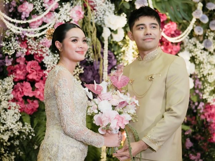 Momen Riza Syah yang resmi melamar Claudia Andhara. 