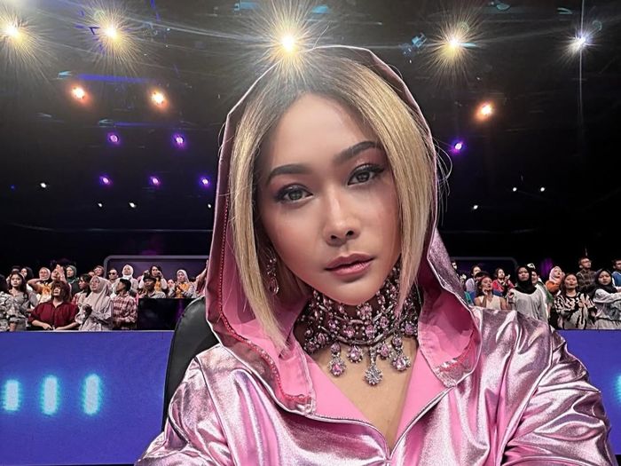 Inul Daratista resah lihat berita AS-Israel serang Iran, sang pedangdut khawatirkan soal nasib bisnisnya!