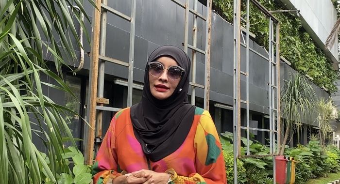 Doktif menyebut pakaian yang dikenakannya merupakan hadiah dari Kartika Putri. 