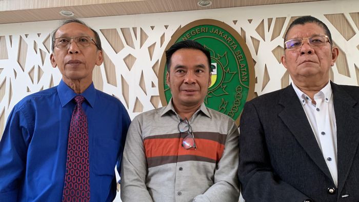 Pihak Reza Gladys membawa sejumlah bukti untuk membantah gugatan Nikita.