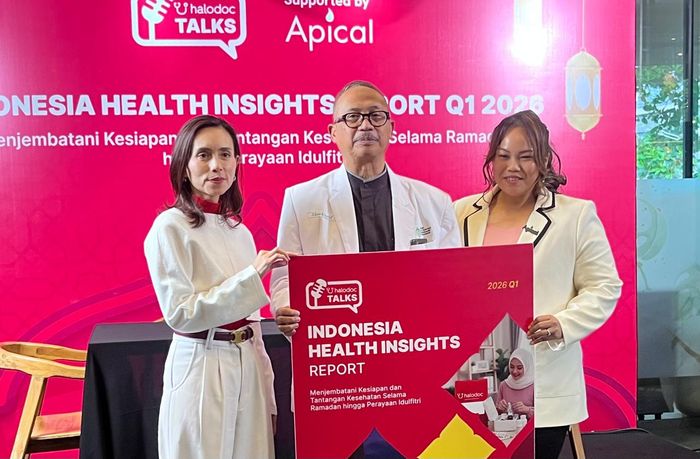 Fibriyani Elastria, Chief Marketing Officer Halodoc - dr. Waluyo Dwi Cahyono - Farhana June Jamil, Head of Apical Innovation Centre, di On3 Senayan, Jakarta, Selasa (10/3/2026)
