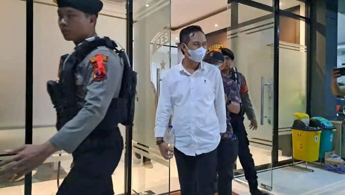 Simak profil Syamsul Auliya Rachman, Bupati Cilacap yang kena Operasi Tangkap Tangan (OTT) oleh Komisi Pemberantasan Korupsi (KPK). 