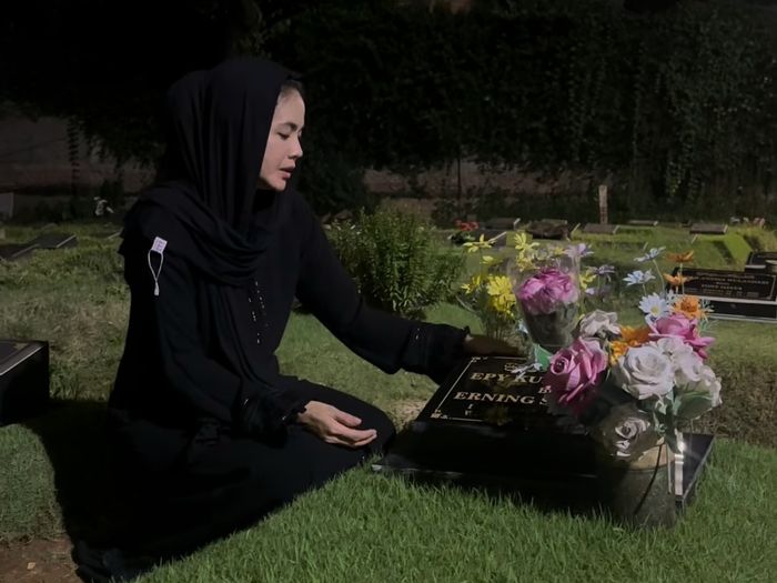 Karina Ranau kenang momen berat saat Epy Kusnandar meninggal dunia.